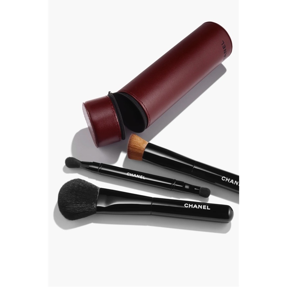 Chanel limited edition Essential Brushes set